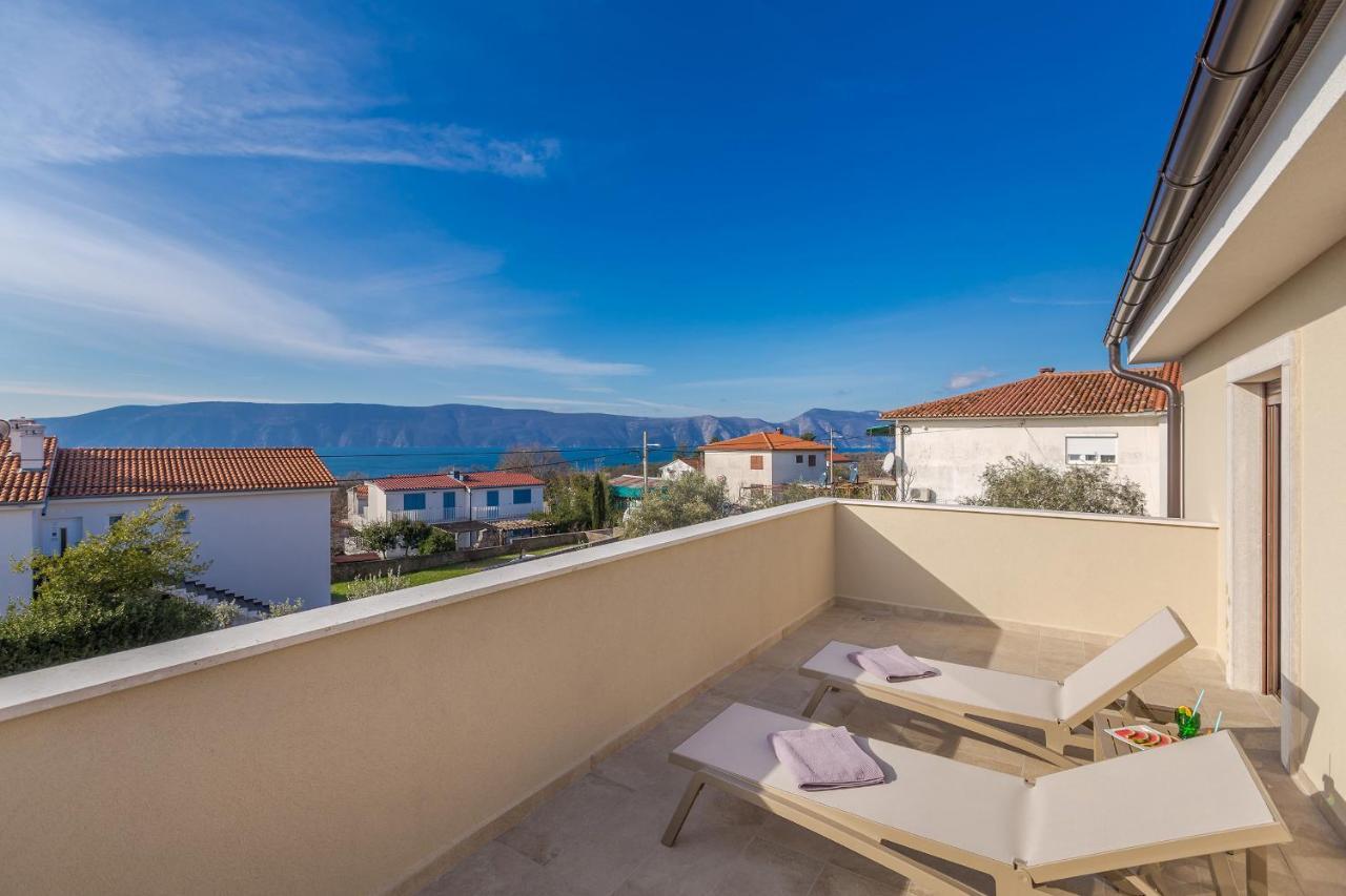 Holiday House Villa Andro Pinezići Exterior foto